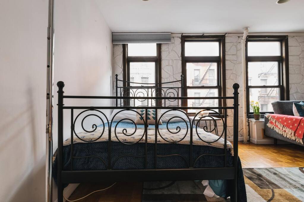 Pangsapuri East Village Townhouse New York